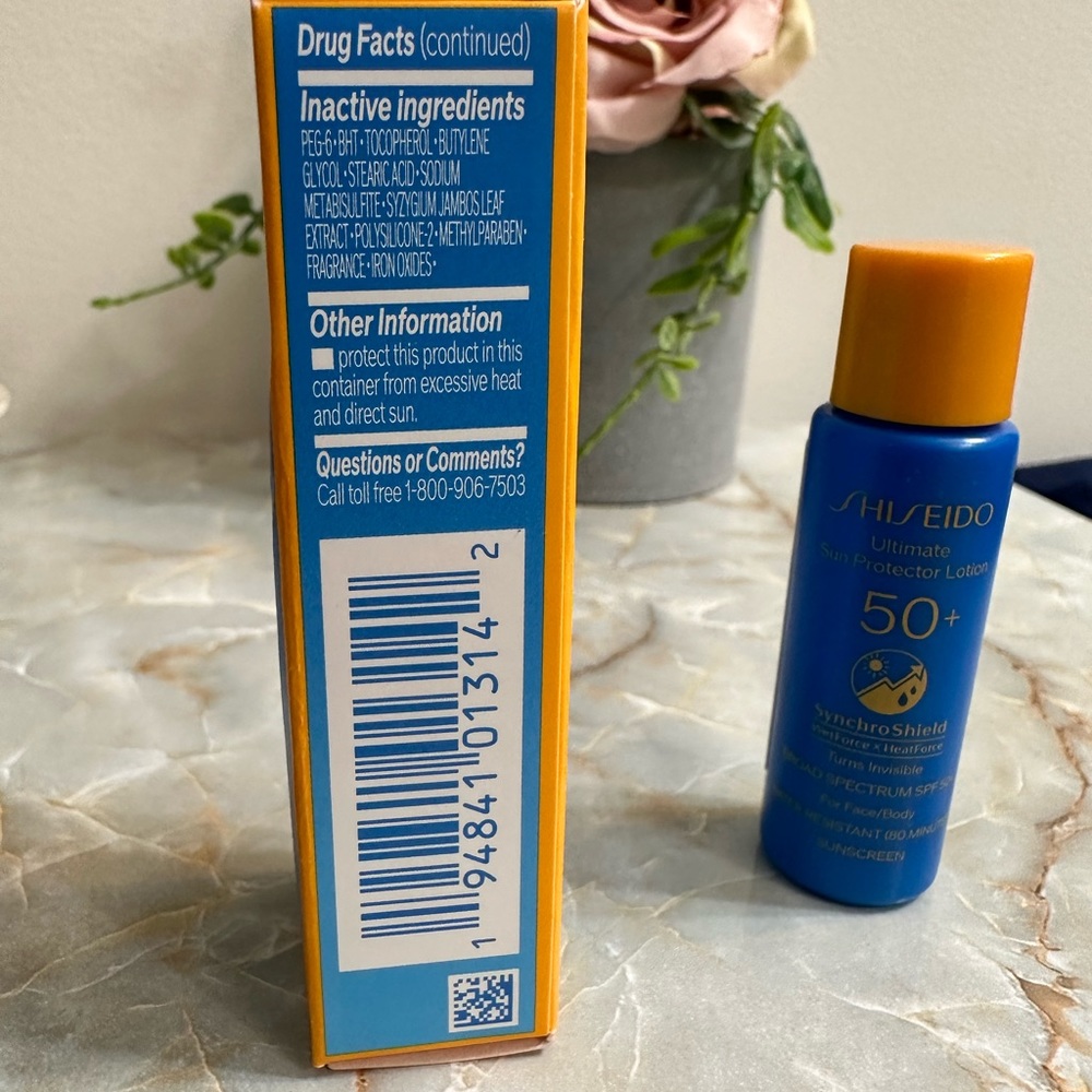 Shiseido Ultimate Sun Protector Lotion SPF 50+ Sunscreen - Travel size - Picture 2 of 6